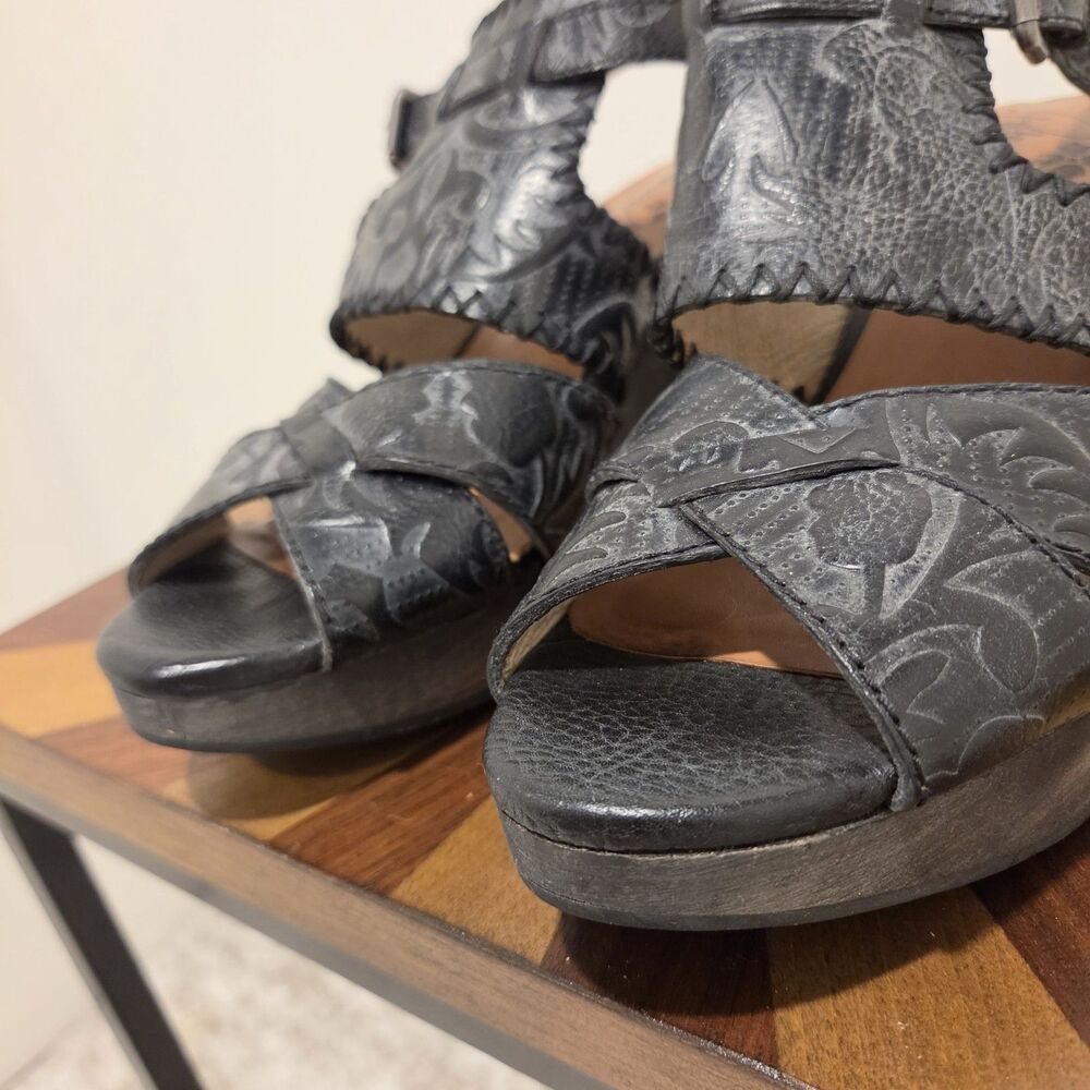 Patricia Nash Viola Black Tooled Leather Sandals Heels Rustic Sz 8.5M MRSP 169 - Picture 4 of 13